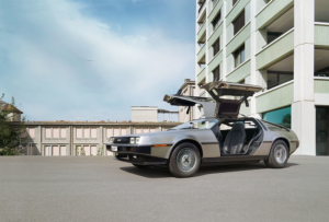 DSC05895_delorean_galerie DeLorean Elektroumbau mit offenen Flügeltüren und Ansicht neues Interieur
